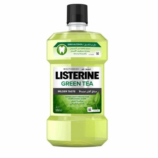 غسول ليسترين Listerine بخلاصة الشاي الأخضر.